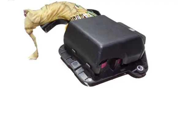 Audi A6 S6 C4 4A Fuse module 4A1941824