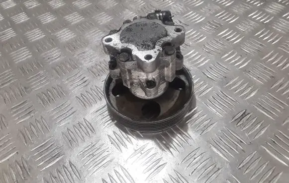 Peugeot 607 Power steering pump 9632876780
