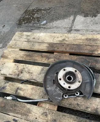 BMW 1 F20 F21 Rear wheel hub spindle/knuckle 