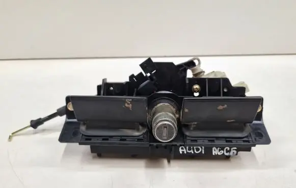 Audi A6 S6 C5 4B Tailgate/trunk/boot exterior handle 8D9827565H 4B0827565H