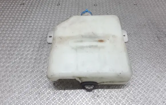 Windshield washer fluid reservoir/tank