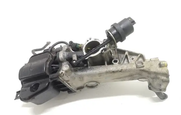 Opel Insignia A Other engine bay part