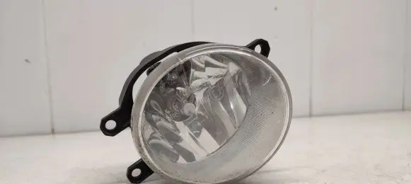 Toyota Avensis T270 Front fog light 8121002110