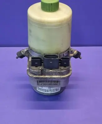 Volkswagen Polo Power steering pump 6Q0423156AB