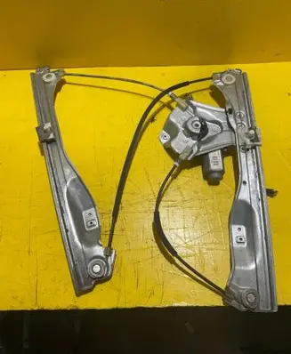 Renault Clio III Front door electric window regulator 8200291147