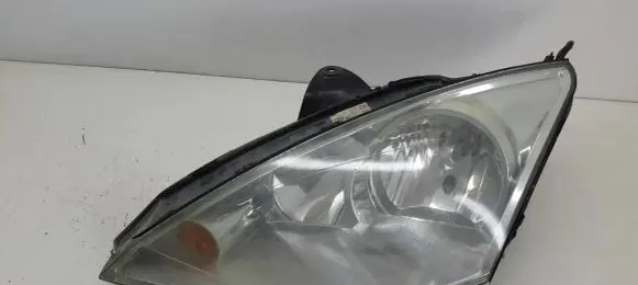 Ford Focus Headlight/headlamp 2M5113W030BD