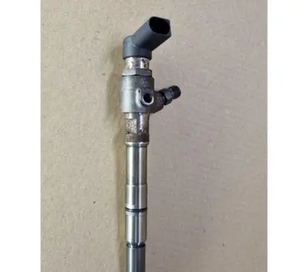 Skoda Octavia Mk2 (1Z) Fuel injector 03L130277B
