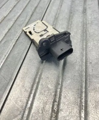 BMW X5 G05 Mass air flow meter 8570107 1362