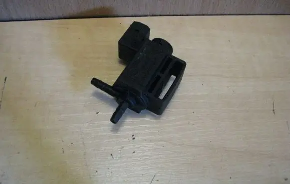 Vacuum valve