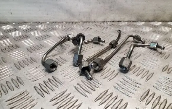 Opel Insignia A Fuel injector supply line/pipe 