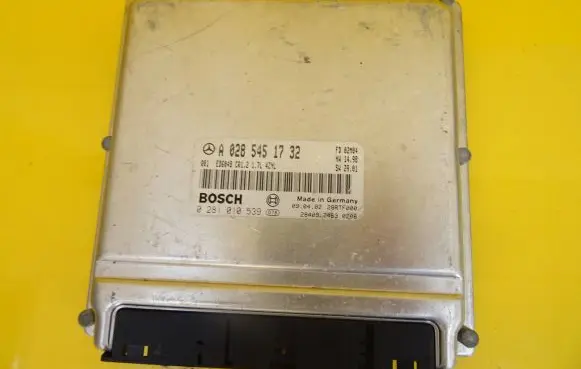 Mercedes-Benz Vaneo W414 Engine control unit/module A0285451732 0281010539