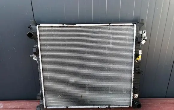 Mercedes-Benz GLS X166 Coolant radiator a0995001303 8666751