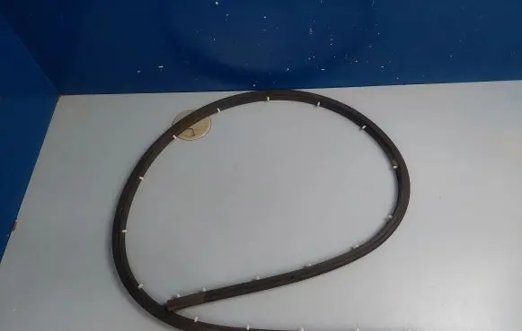 Front door rubber seal