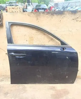 Lexus IS 200-300 Front door