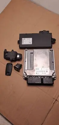 BMW 5 E60 E61 Engine ECU kit and lock set 7799856 0281012707