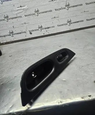 Nissan X-Trail T32 Electric window control switch 829604CE0A