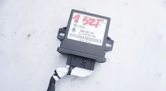 Volkswagen PASSAT B6 Light module LCM 5M0907357