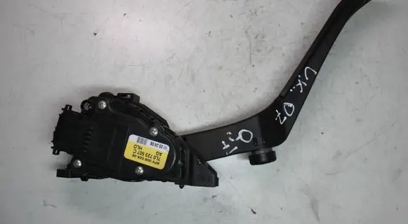 Audi Q7 4L Accelerator throttle pedal 7L0723507C