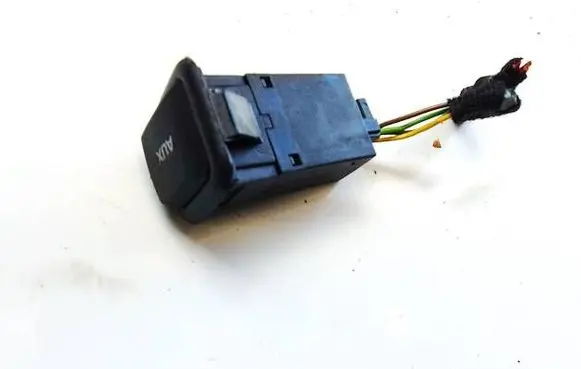 Skoda Superb B6 (3T) USB socket connector 