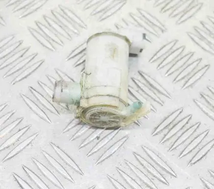 Nissan Patrol Y61 Windscreen/windshield washer pump 2224620A MC212