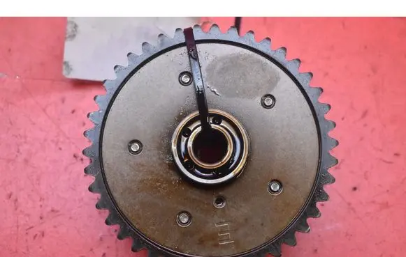 BMW 7 F01 F02 F03 F04 Crankshaft pulley 7598001