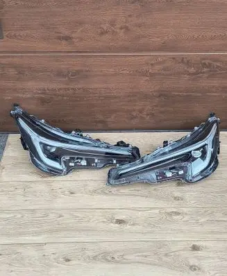 Toyota Corolla E210 E21 Headlights/headlamps set 8111002X10 8117002X10