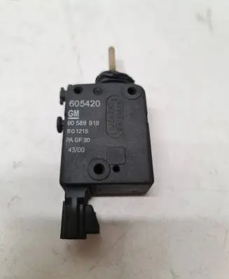 Opel Astra G Central locking motor 90589918 605420 1101215