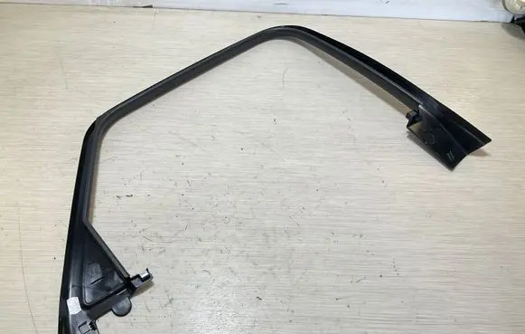Audi Q3 8U Rear door window/glass frame 8U0867672 07840000