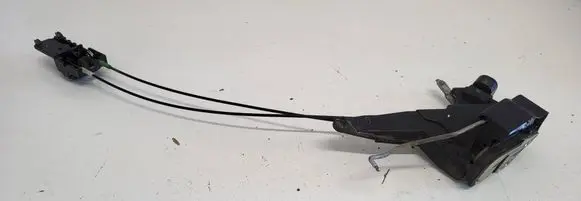Toyota Corolla Verso E121 Front door lock 3118