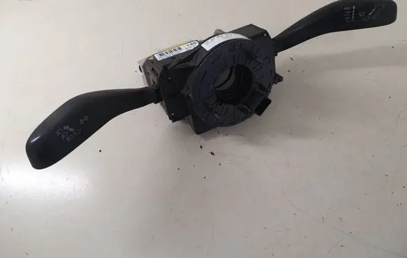 Wiper turn signal indicator stalk/switch
