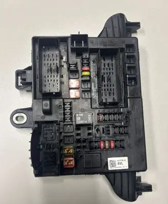 Opel Insignia A Fuse module 22737769 22350127114