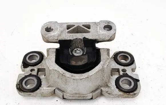 Volvo S80 Engine mount bracket 31316675