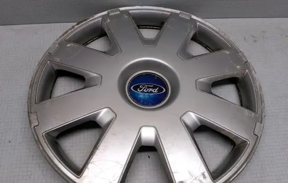 Ford Focus R16 wheel hub/cap/trim 4M511000EB