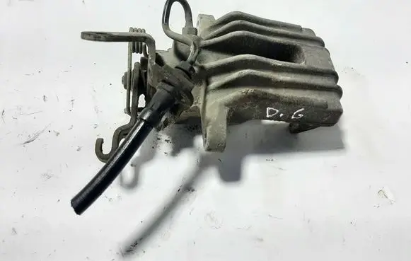 Volkswagen Golf VI Rear brake caliper 
