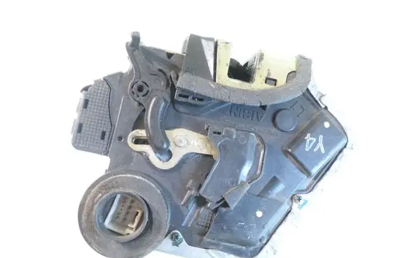 Toyota Avensis T250 Rear door lock PBTABS