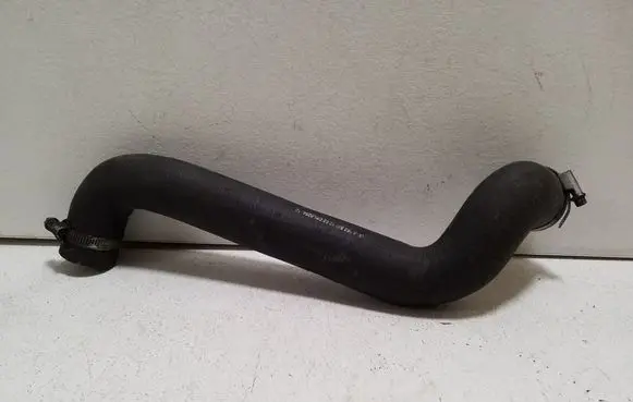 Mercedes-Benz ML W163 Engine coolant pipe/hose A1635011382