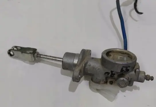 Subaru Forester SJ Master brake cylinder