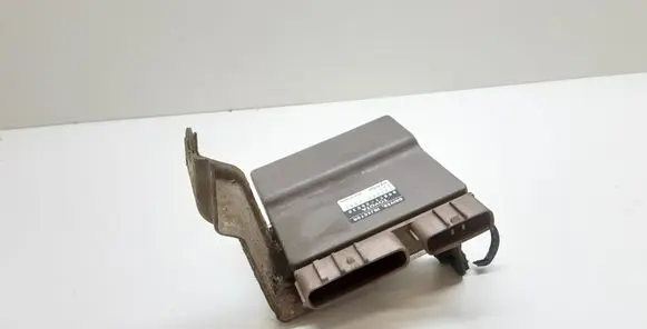 Toyota Previa (XR30, XR40) II Fuel injection control unit/module 8987120030