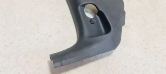 Foot area side trim