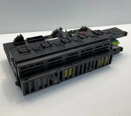 Mercedes-Benz E W211 SAM control unit 2115455601 5DK00804757 A2115455601