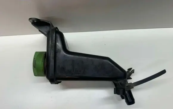 Audi A4 S4 B6 8E 8H Power steering fluid tank/reservoir 8E0422373