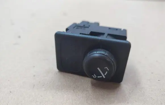 Nissan Terrano Wing mirror switch