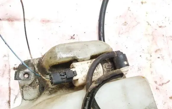 Peugeot 807 Windscreen/windshield washer pump 9641553880
