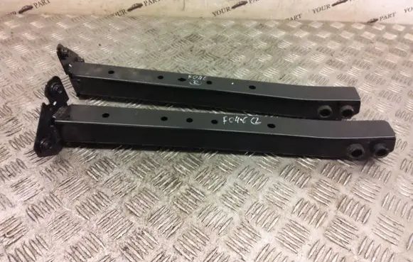 Nissan Juke II F16 Front bumper cross member