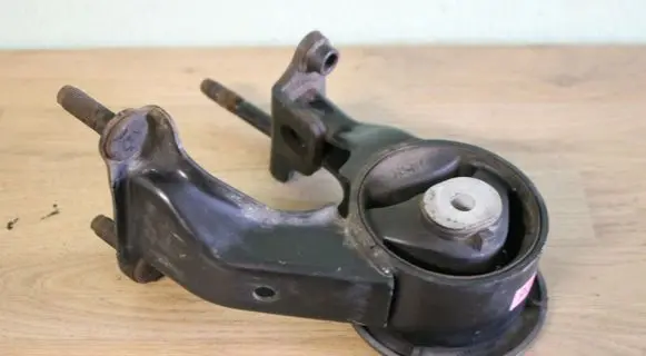 Toyota Corolla Verso AR10 Gearbox mount 555480F010