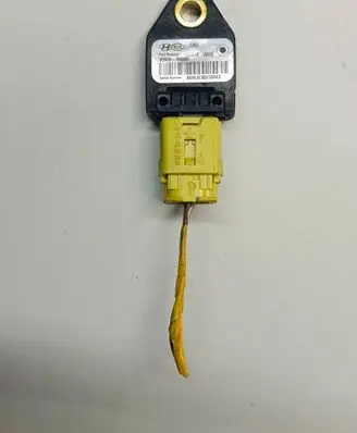 Hyundai i30 Airbag deployment crash/impact sensor 95920A6000S9 95920A6000 A6HLD3SY55943
