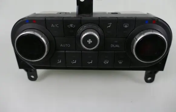 Nissan Qashqai Climate control/heater control trim 27500BB60A