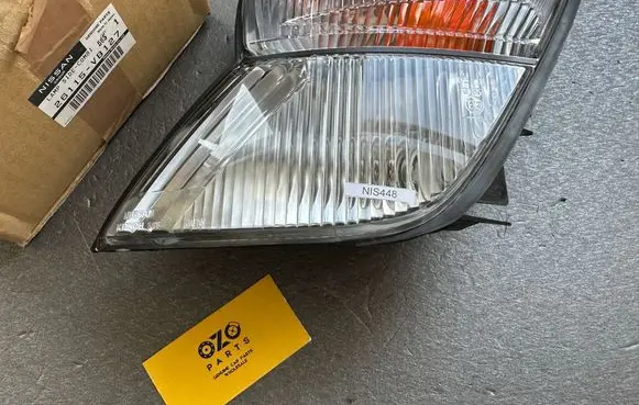 Nissan Patrol Y61 Front indicator light 26115VB127
