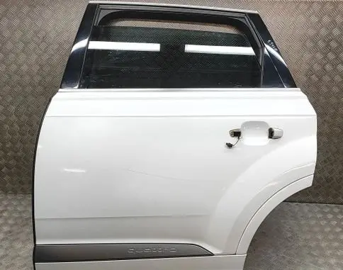 Audi Q7 4M Rear door 4M0833051E