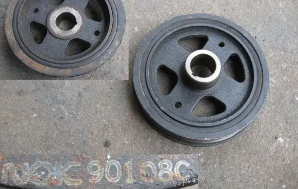 Toyota Avensis T270 Crankshaft pulley NOIC90108C